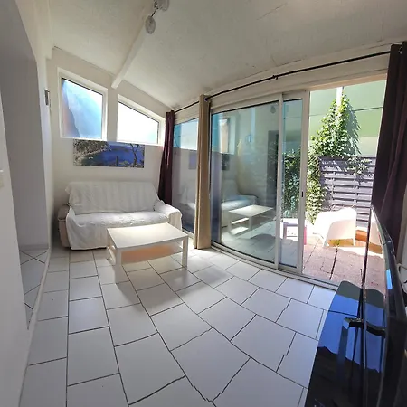 Maison Cosy Pour 4 A 5 Personnes 10mns Des Plages Holiday home Sanary-sur-Mer